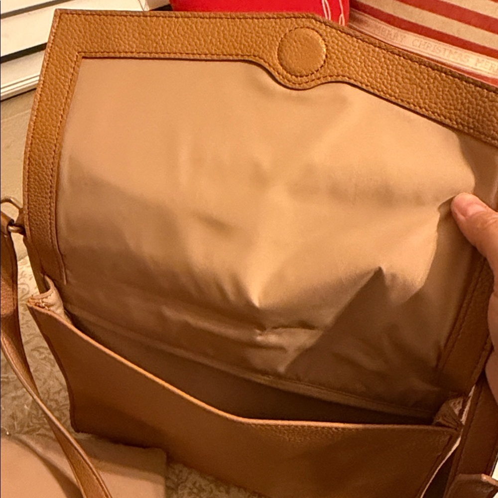 Freshly Picked The Classic Crossbody Bag - Picture 5 of 6